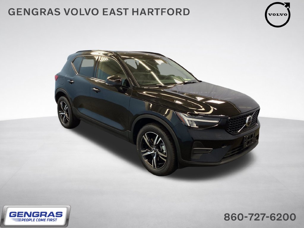 2026 Volvo XC40 SUV 