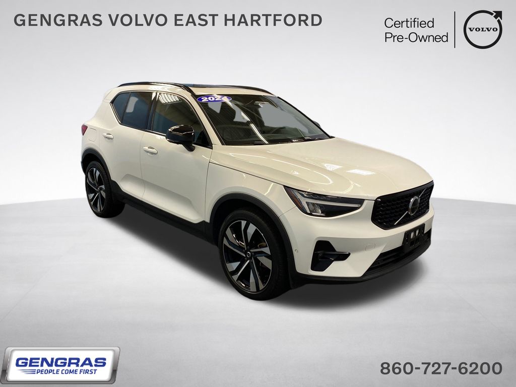 2024 Volvo XC40