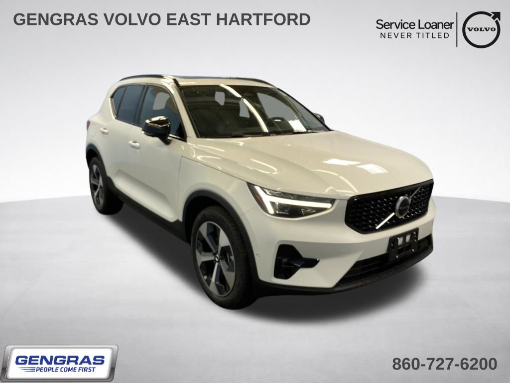 2026 Volvo XC40 Plus
