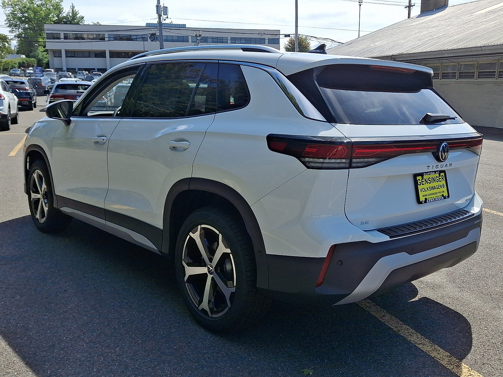 New 2026 Volkswagen Tiguan SE SE 4MOTION