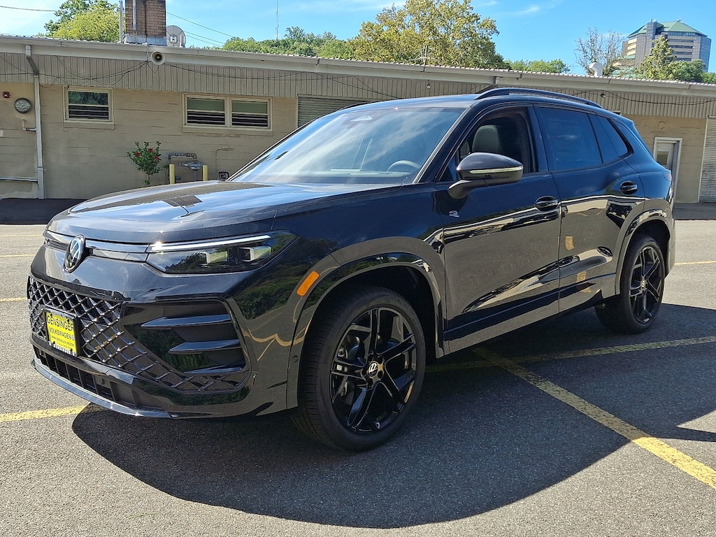 New 2026 Volkswagen Tiguan SE R-Line Black SE R-Line Black 4MOTION