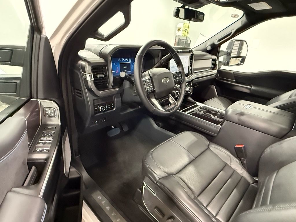 2026 Ford F-250 Super Duty Platinum - Photo 10