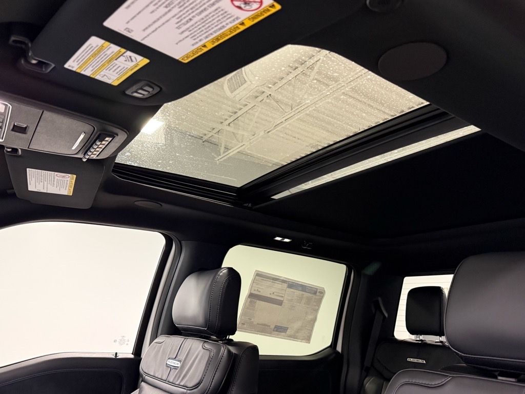 2026 Ford F-250 Super Duty Platinum - Photo 17