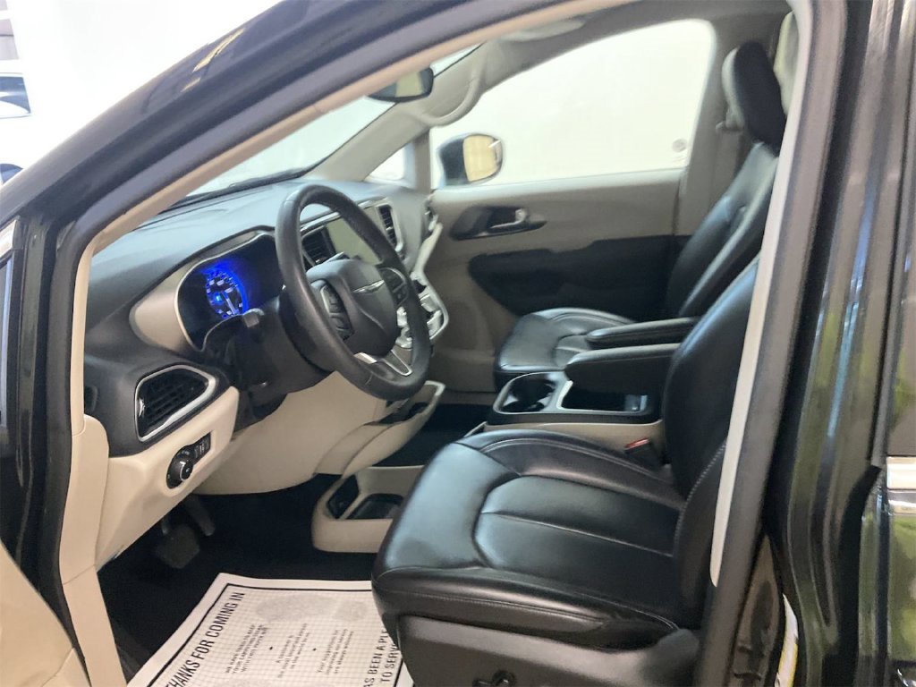 Certified 2023 Chrysler Pacifica Touring L Van Passenger Van