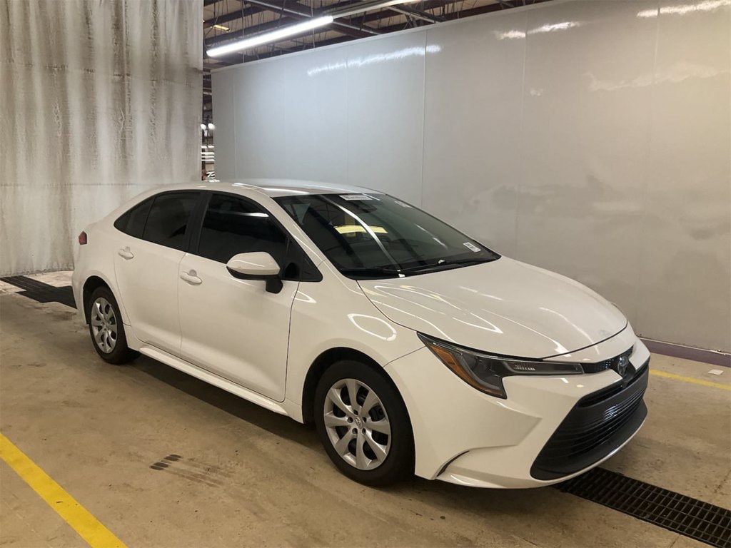 Certified 2025 Toyota Corolla LE Sedan