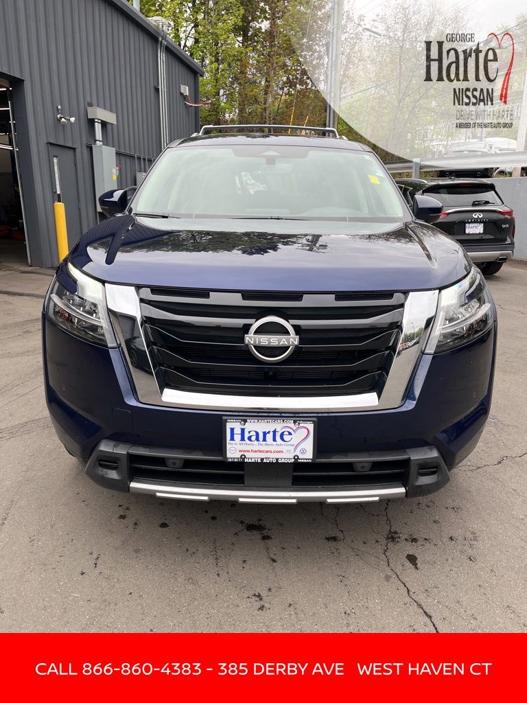 Used 2024 Nissan Pathfinder SL SUV