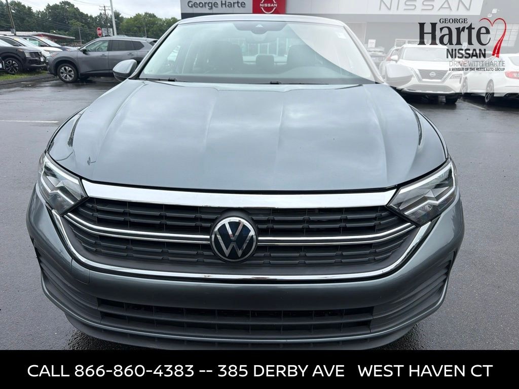 Used 2024 Volkswagen Jetta 1.5T SE Sedan