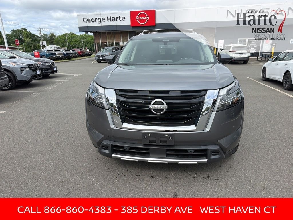 Used 2023 Nissan Pathfinder SL SUV