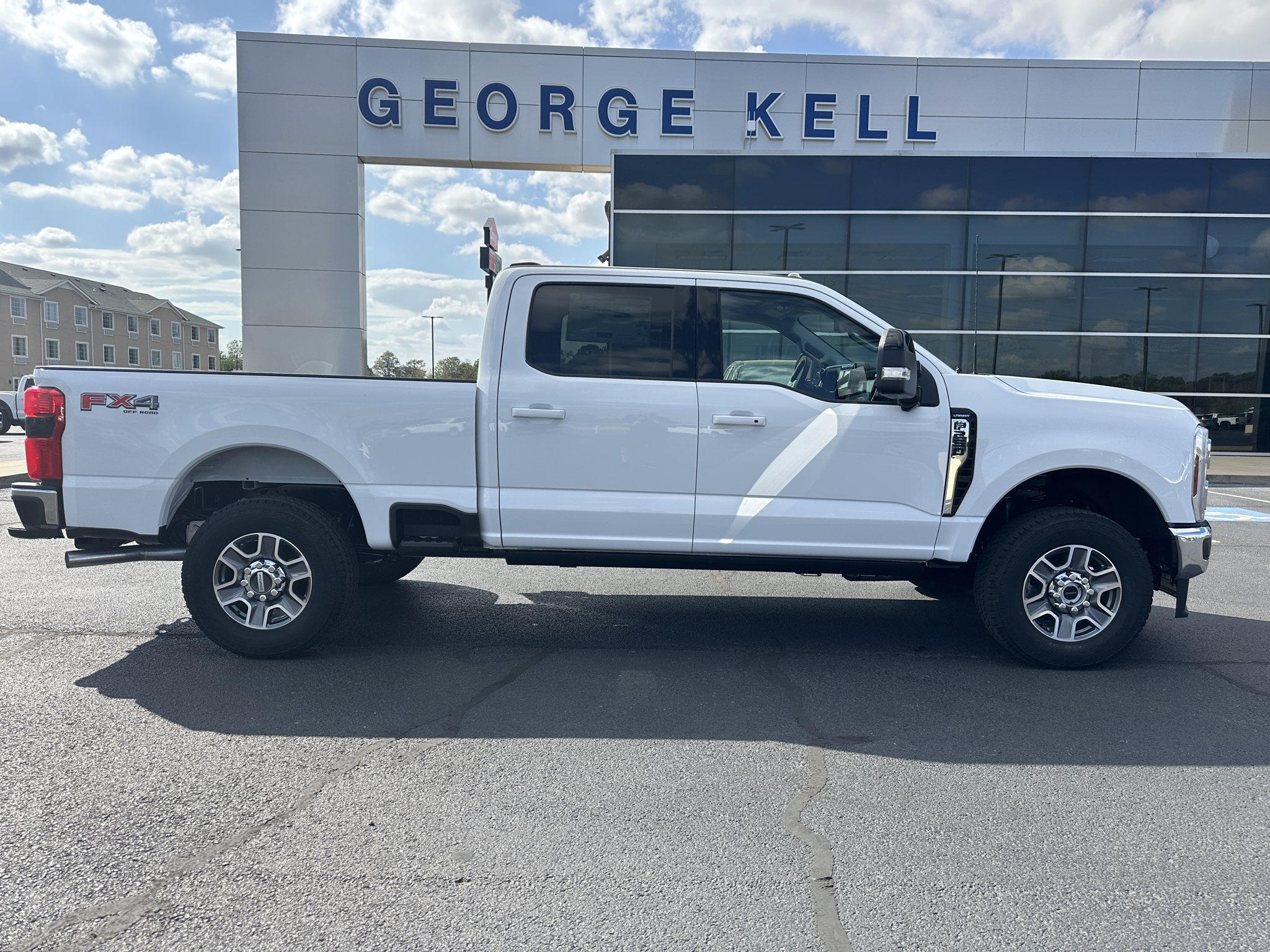 2027 Ford F-250 Lariat Crew Cab