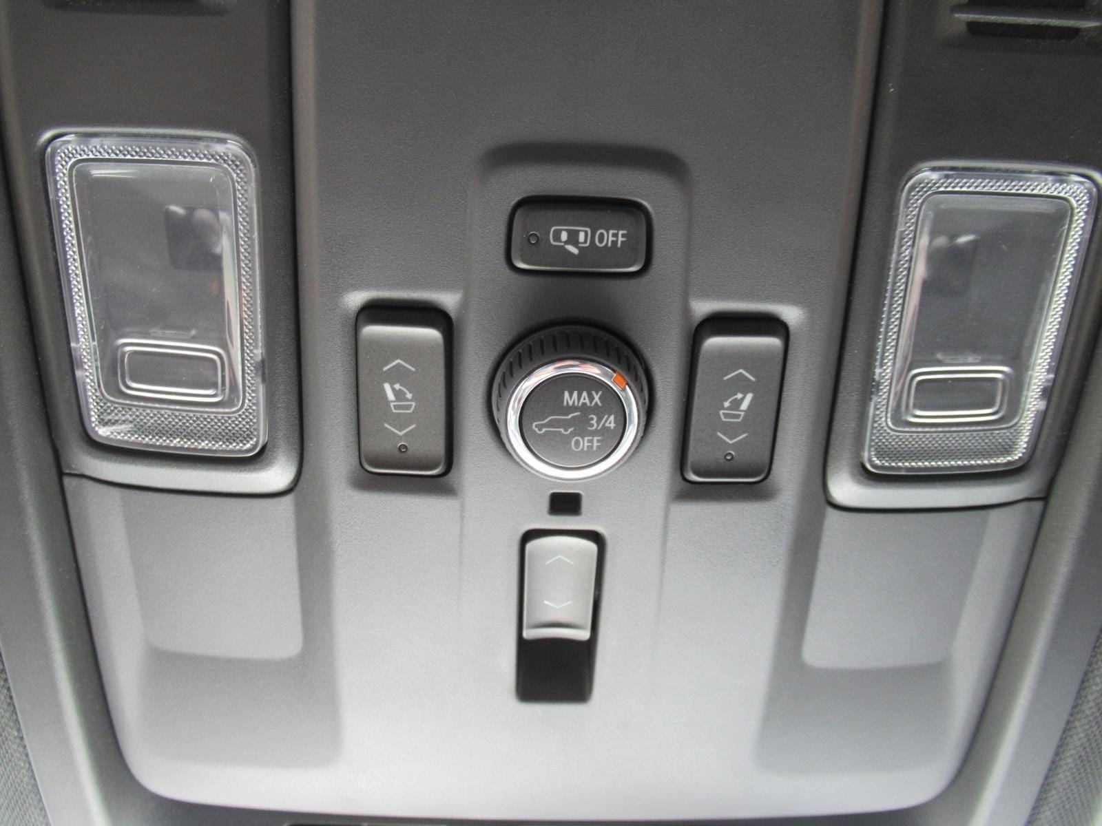 2025 Chevrolet Suburban Premier - Photo 30