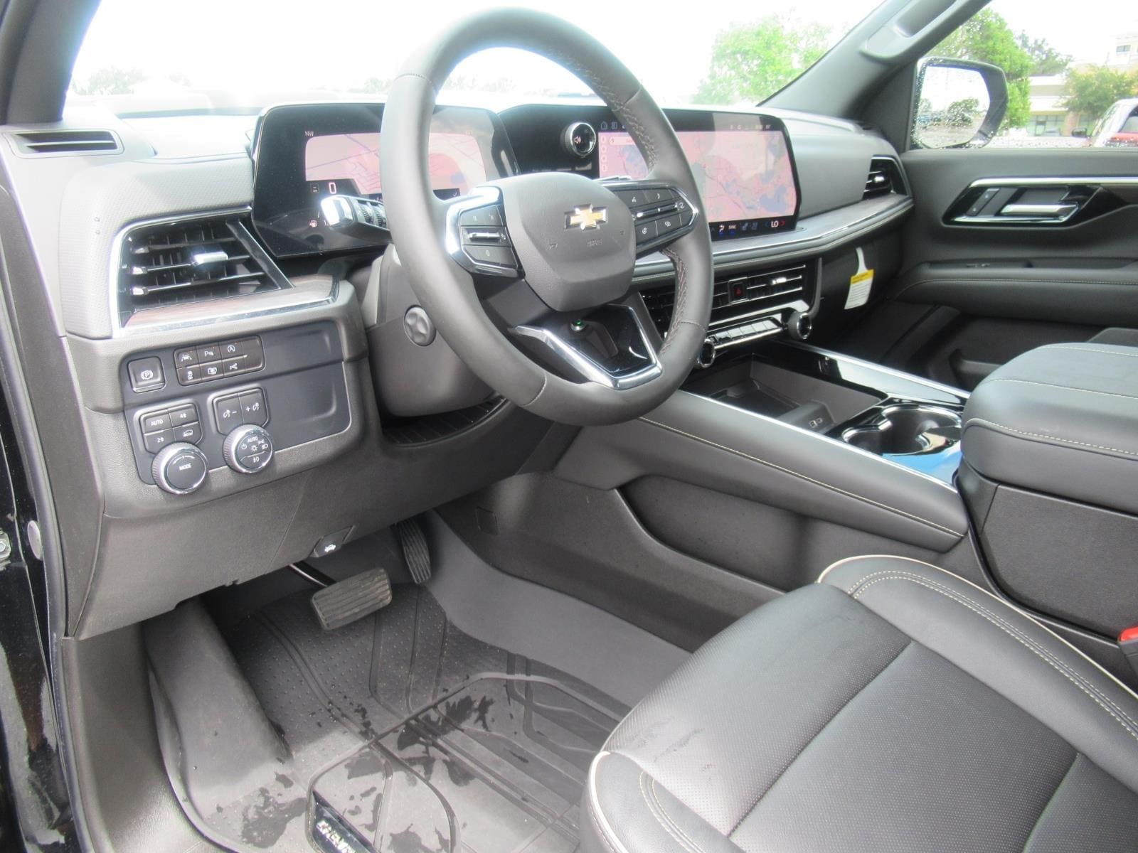 2025 Chevrolet Suburban Premier - Photo 17