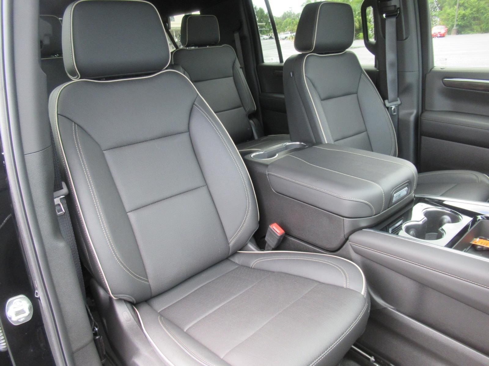 2025 Chevrolet Suburban Premier - Photo 9