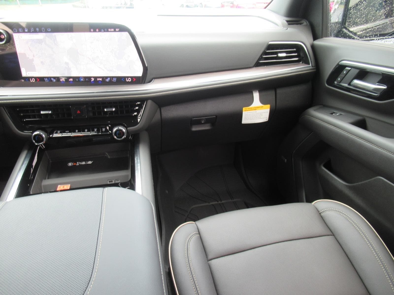 2025 Chevrolet Suburban Premier - Photo 14