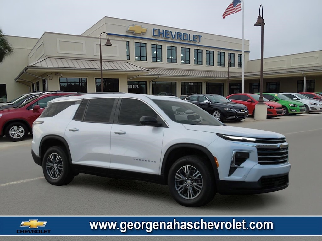 Used 2024 Chevrolet Traverse LT SUV