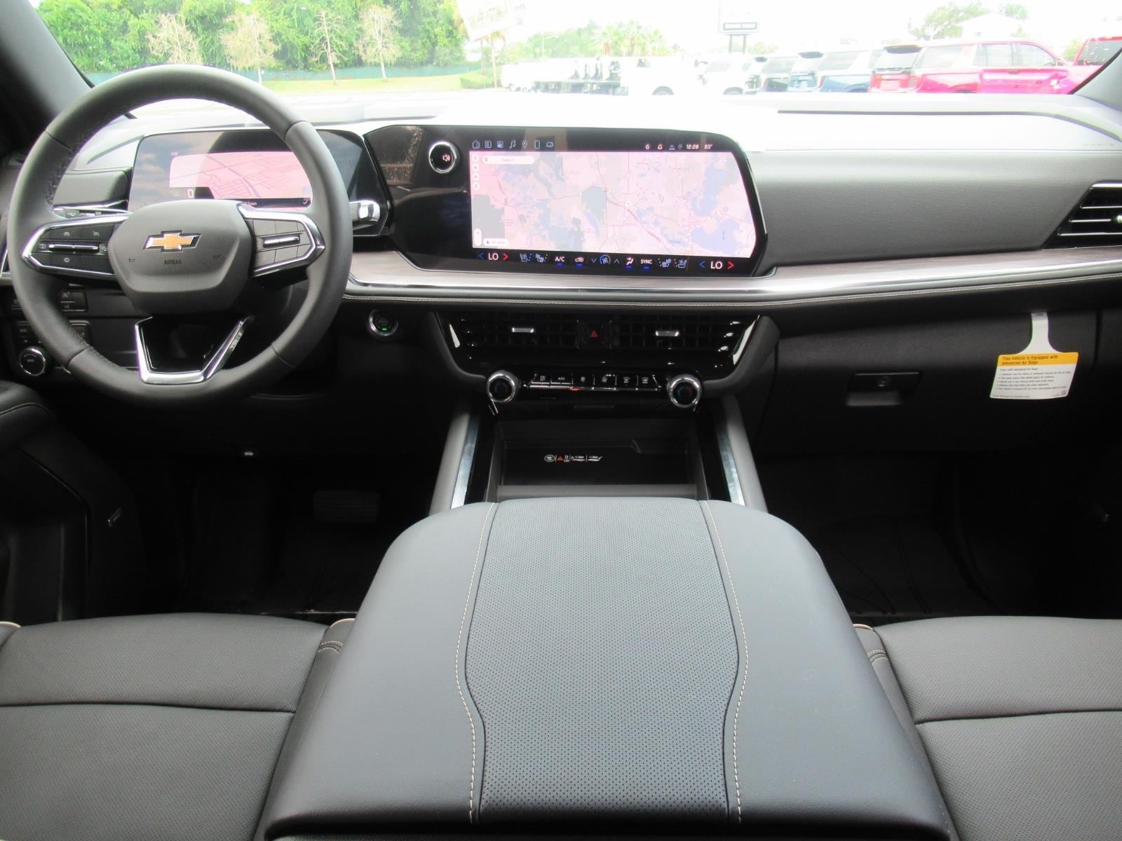 2025 Chevrolet Suburban Premier - Photo 12
