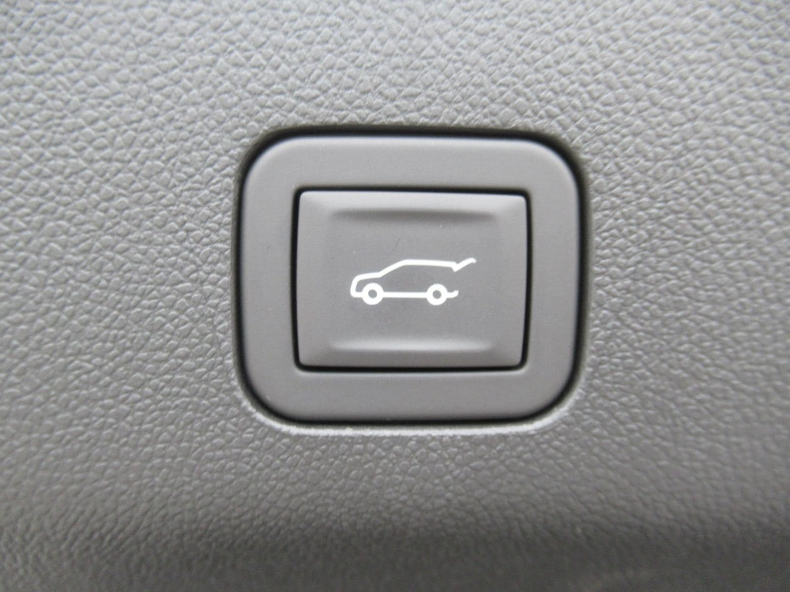 2025 Chevrolet Suburban Premier - Photo 39