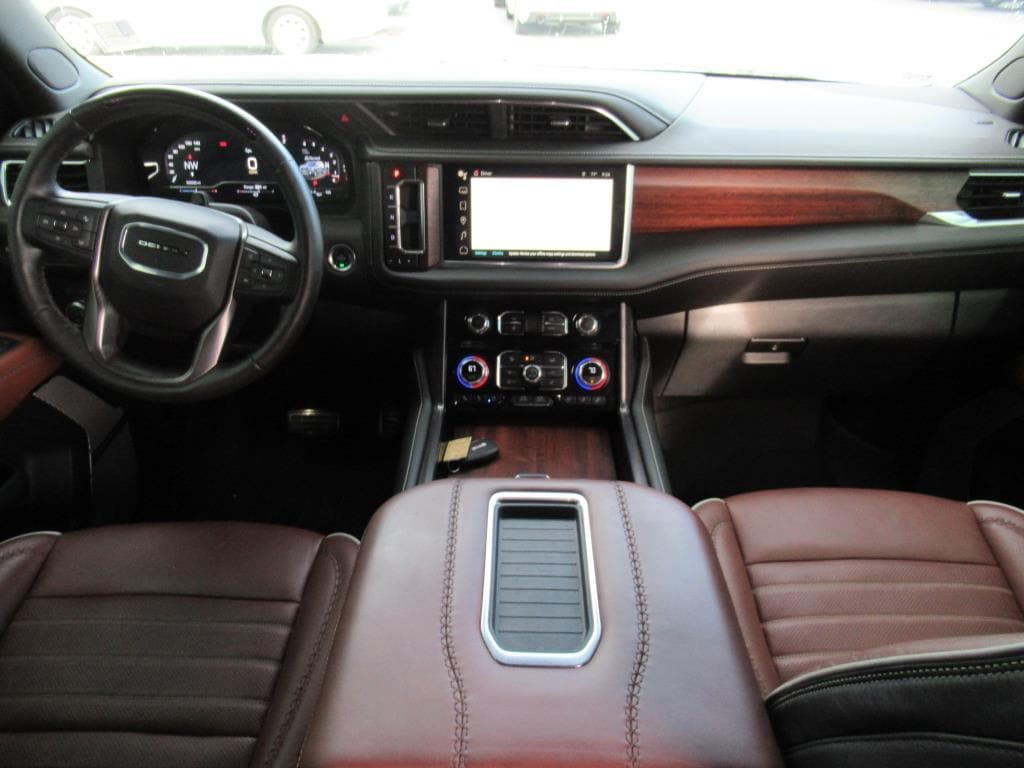 2024 GMC Yukon XL Denali Ultimate - Photo 11