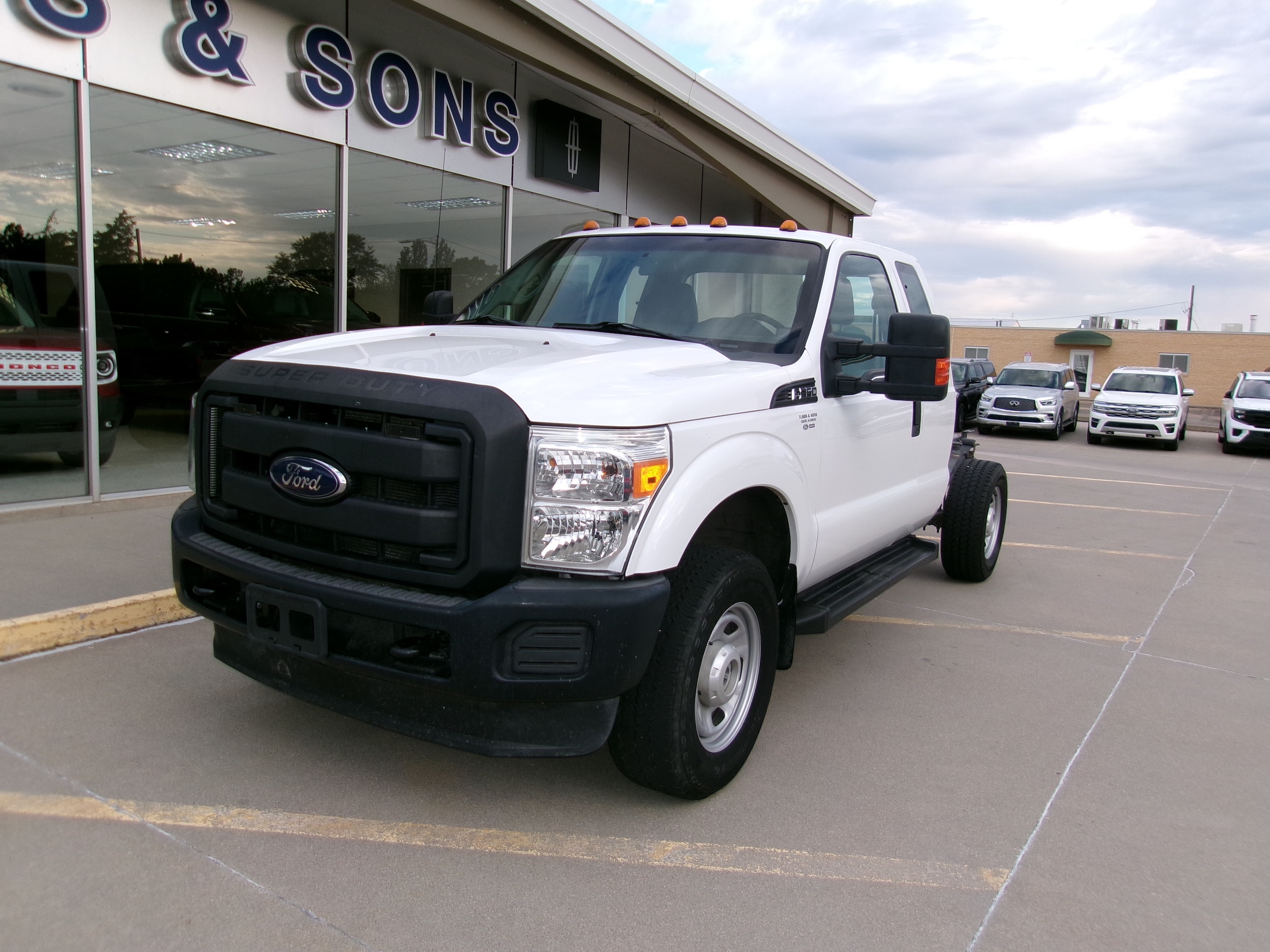 Used 2015 Ford F-350 Super Duty XL with VIN 1FT8X3B63FEB40329 for sale in Colby, KS