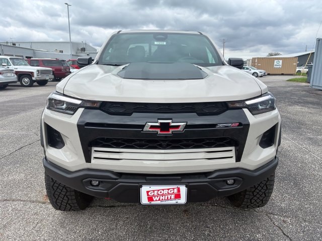 2026 Chevrolet Colorado ZR2 - Photo 9