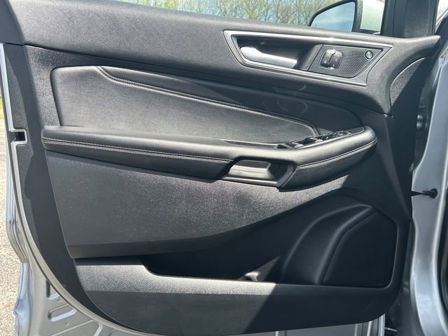 2024 Ford Edge Titanium - Photo 17