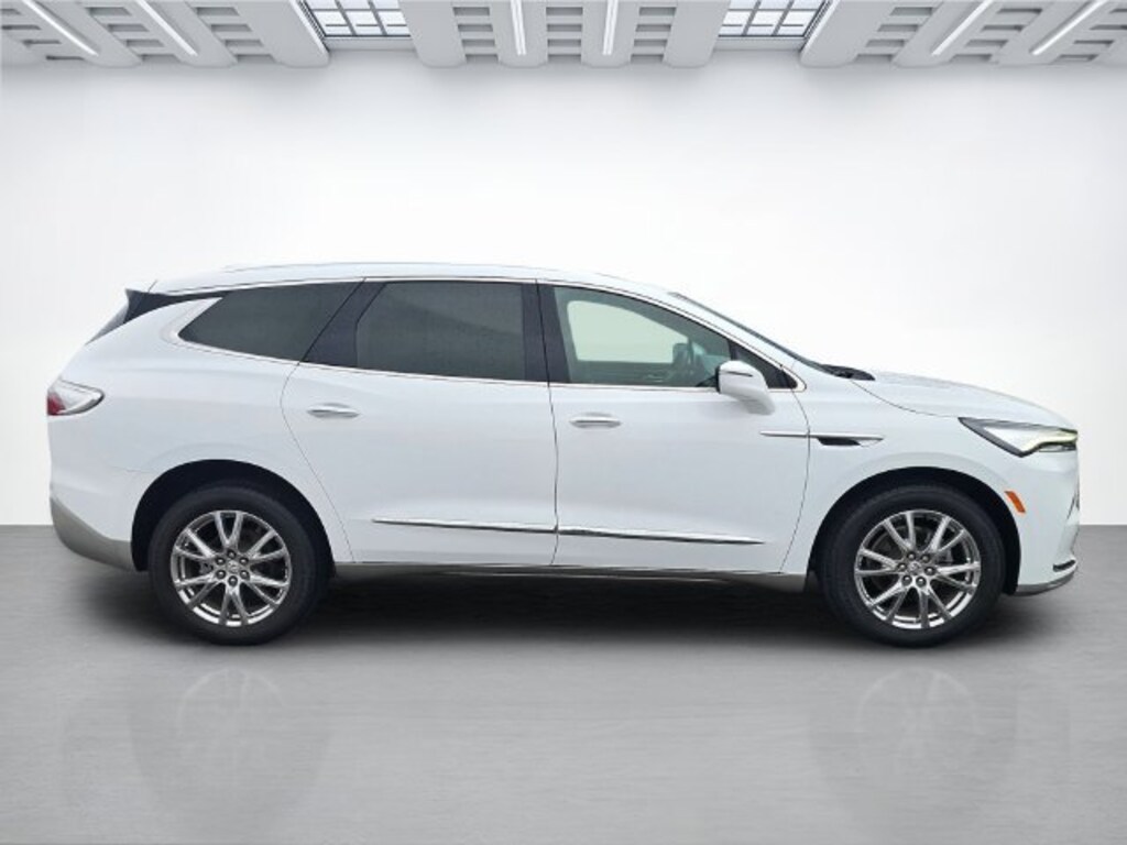 Used 2023 Buick Enclave Essence SUV