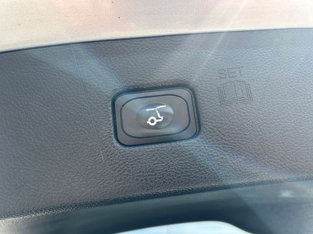 2024 Ford Edge Titanium - Photo 47