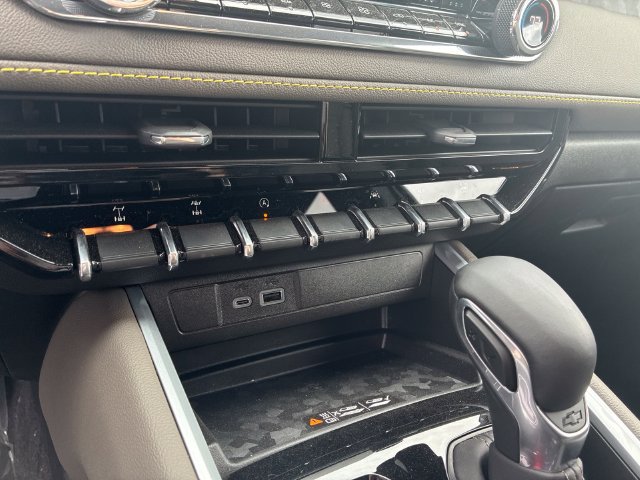 2026 Chevrolet Colorado ZR2 - Photo 26