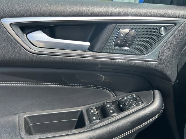 2024 Ford Edge Titanium - Photo 18