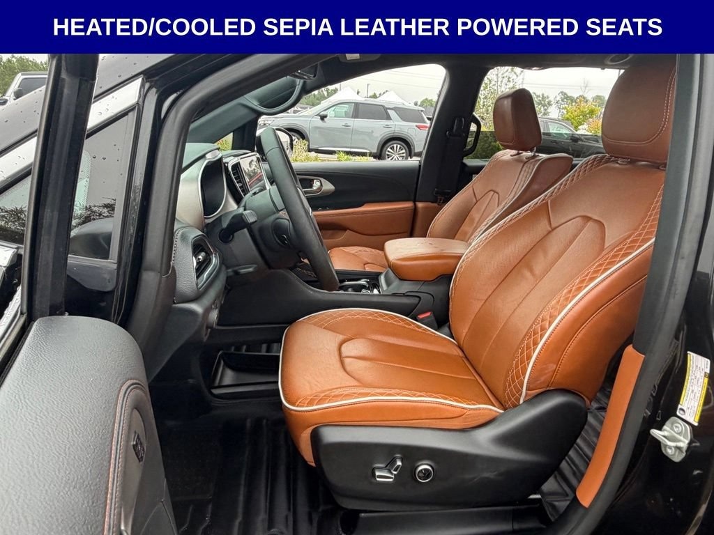 Used 2024 Chrysler Pacifica Hybrid Pinnacle Hybrid Pinnacle FWD