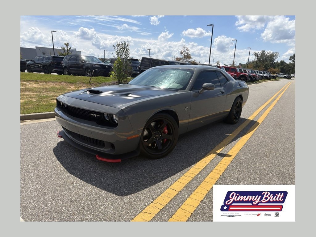 Used 2017 Dodge Challenger SRT Hellcat Coupe