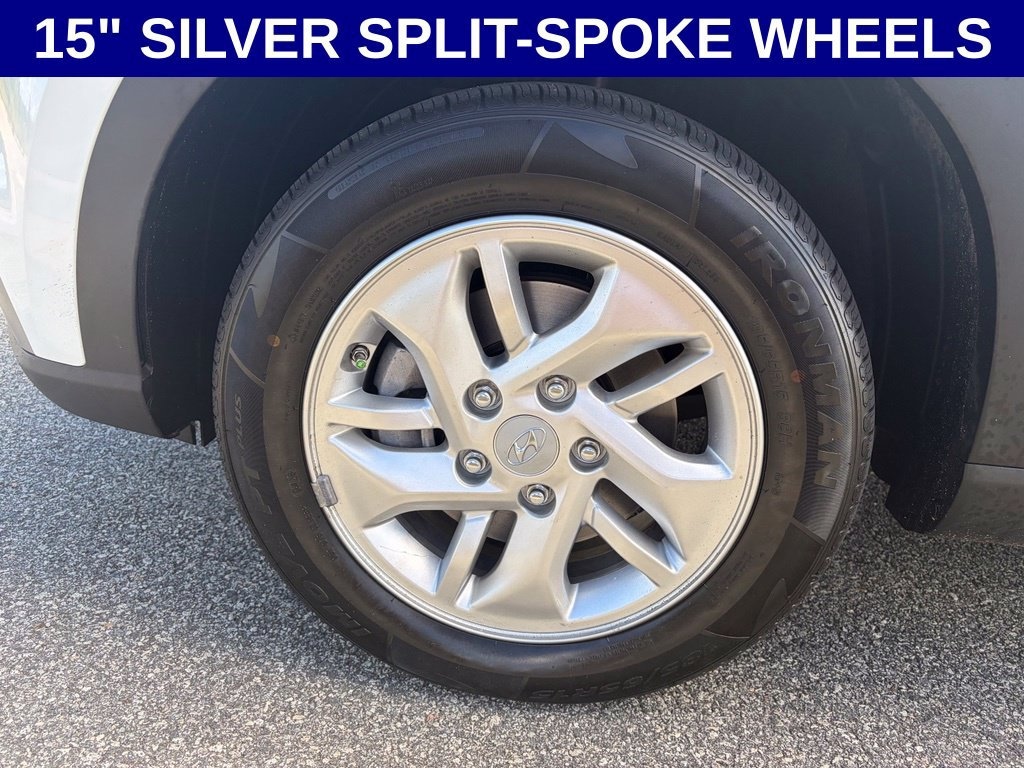 Used 2024 Hyundai Venue SE SE IVT
