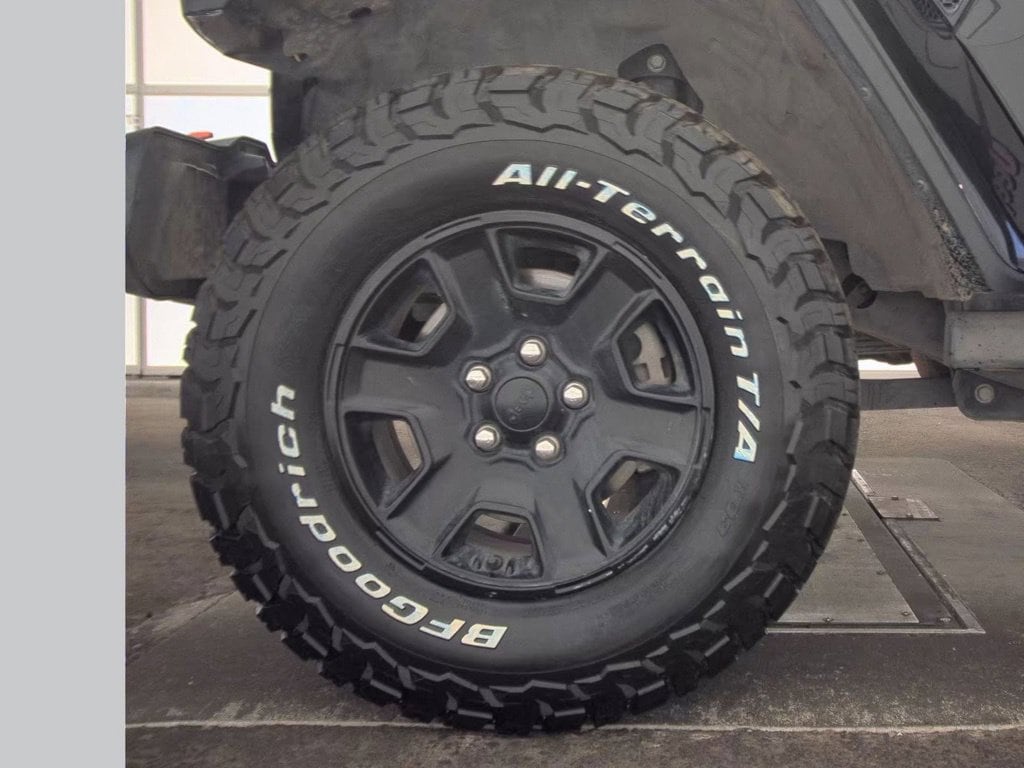 Used 2023 Jeep Gladiator Mojave Mojave 4x4