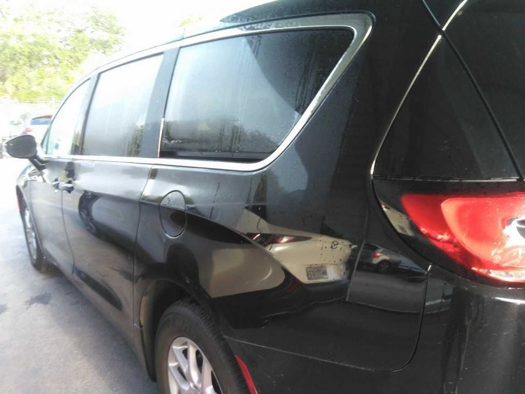 Used 2025 Chrysler Pacifica Select Select FWD
