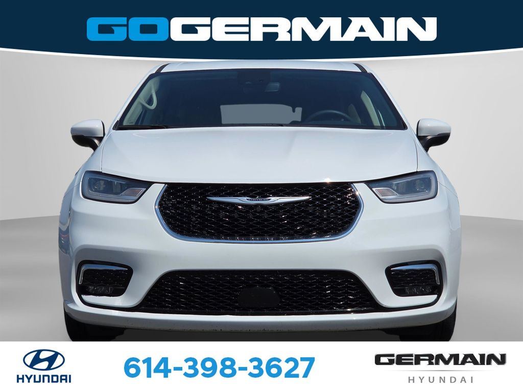 Used 2023 Chrysler Pacifica Hybrid Touring L Minivan/Van
