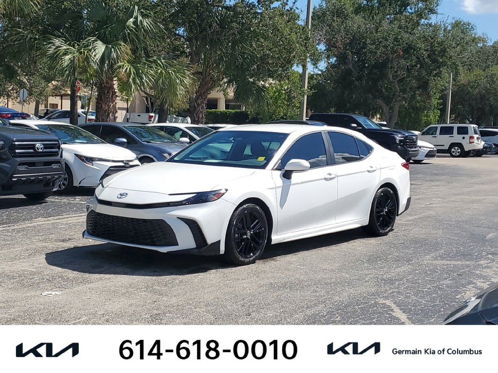 Used 2026 Toyota Camry SE Sedan