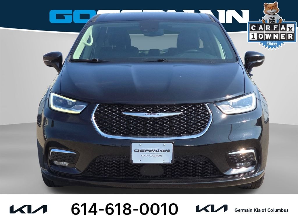 Used 2024 Chrysler Pacifica Hybrid Select Minivan/Van
