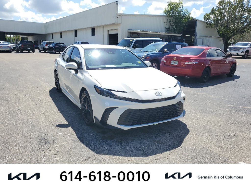 Used 2026 Toyota Camry SE Sedan