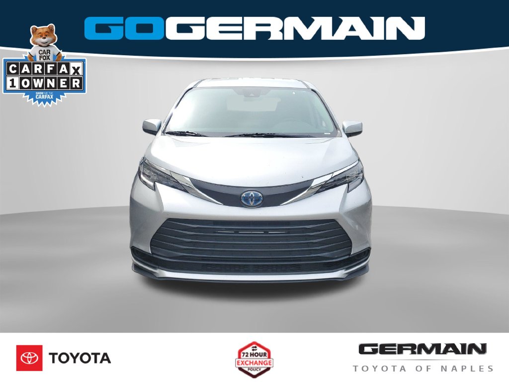 Used 2024 Toyota Sienna LE Minivan/Van