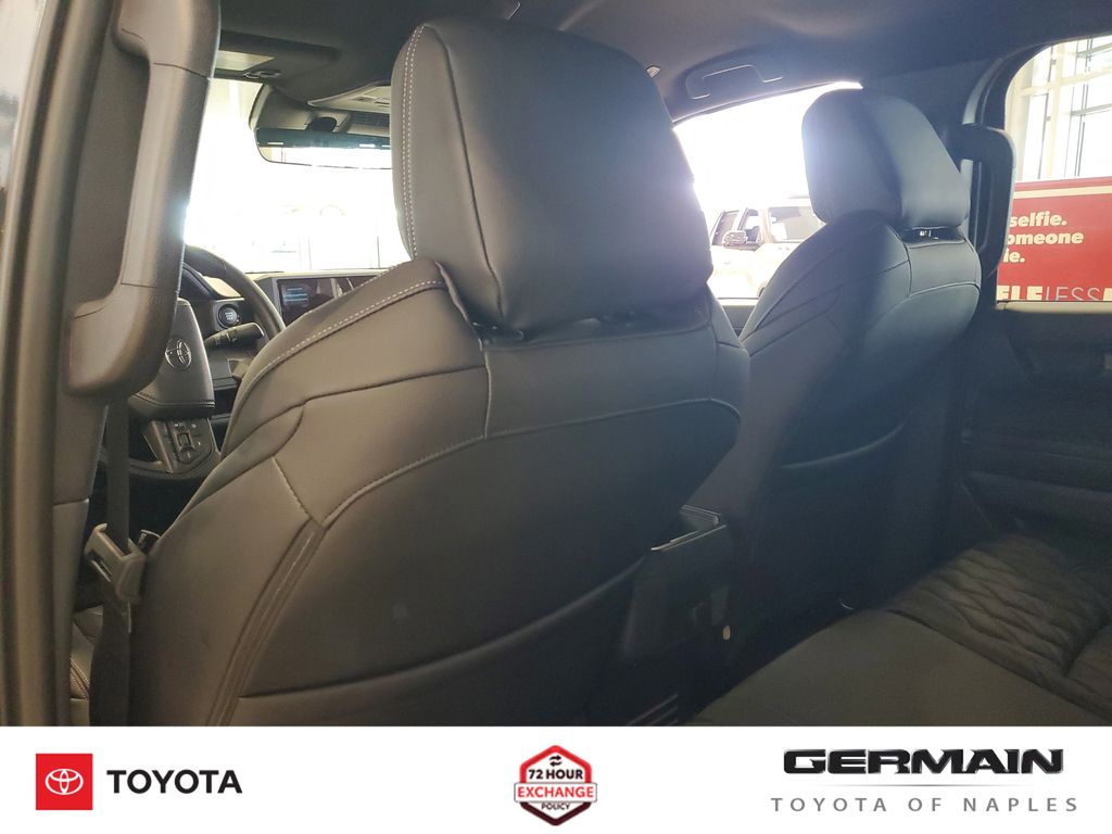 2026 Toyota Tacoma SR5 - Photo 19