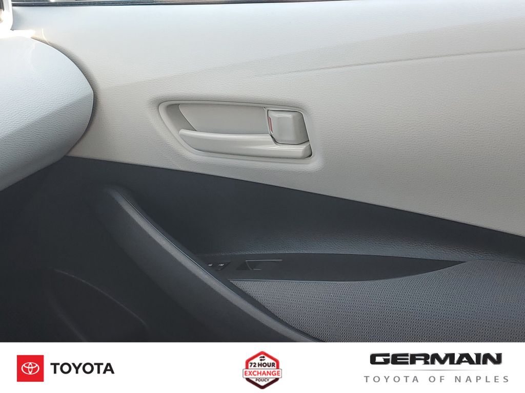 2026 Toyota Corolla LE - Photo 25