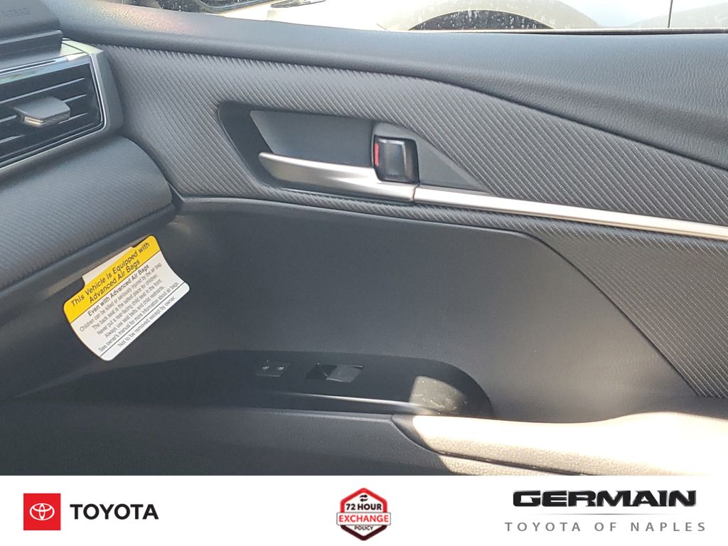 2026 Toyota Camry SE - Photo 25