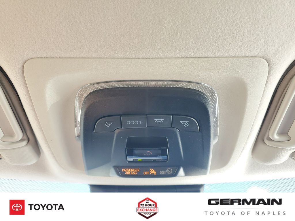 2026 Toyota Corolla LE - Photo 31