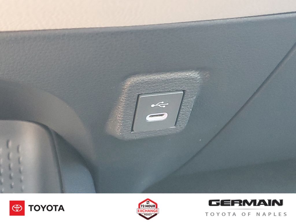 2026 Toyota Corolla LE - Photo 29