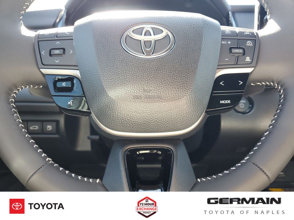 2026 Toyota Camry SE - Photo 21