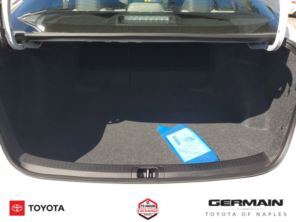 2026 Toyota Corolla LE - Photo 16
