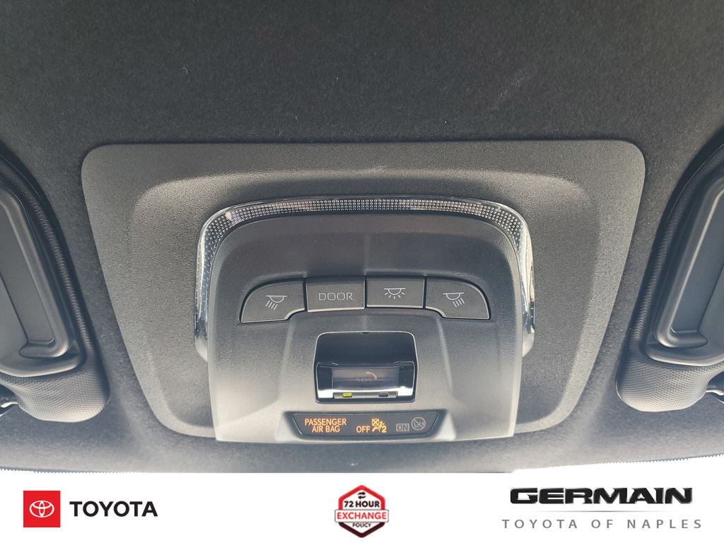 2026 Toyota Corolla SE - Photo 31