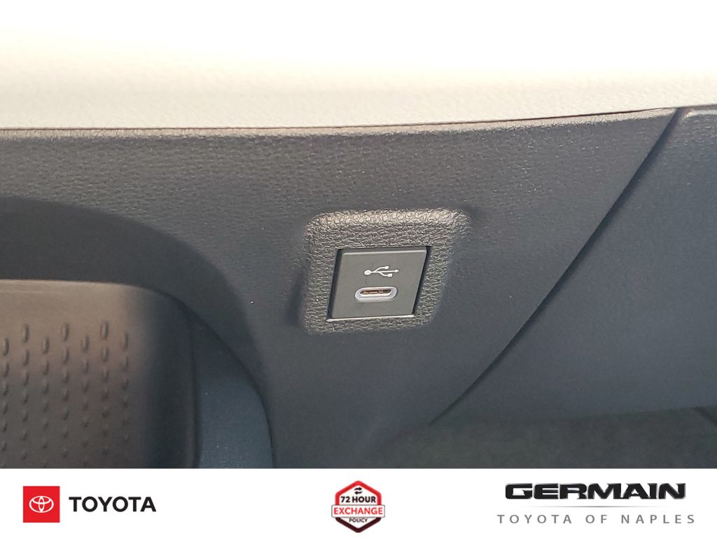 2026 Toyota Corolla SE - Photo 29