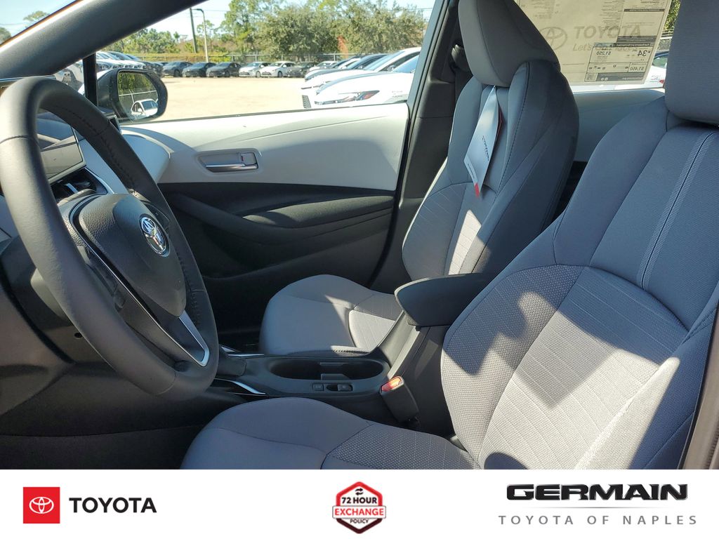 2026 Toyota Corolla SE - Photo 18