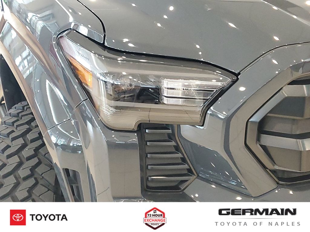 2026 Toyota Tacoma SR5 - Photo 13