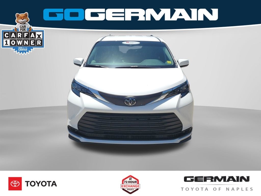 Used 2026 Toyota Sienna LE 8 Passenger Van Passenger Van